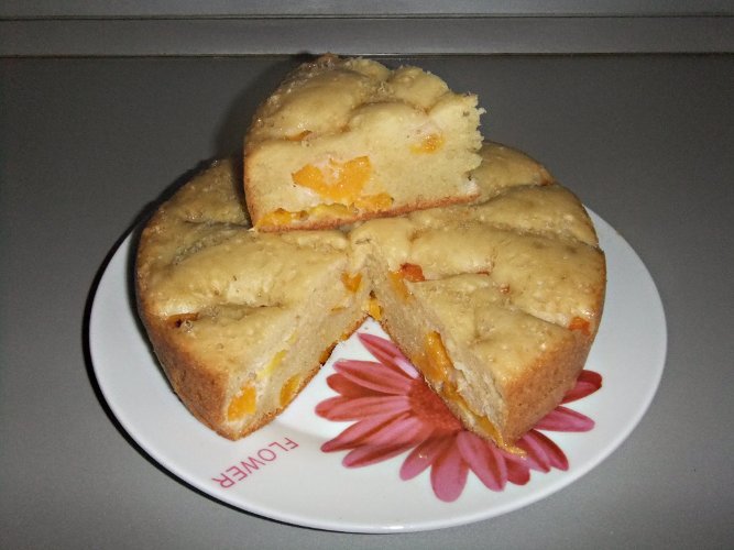 Абрикосовий пиріг в мультиварці