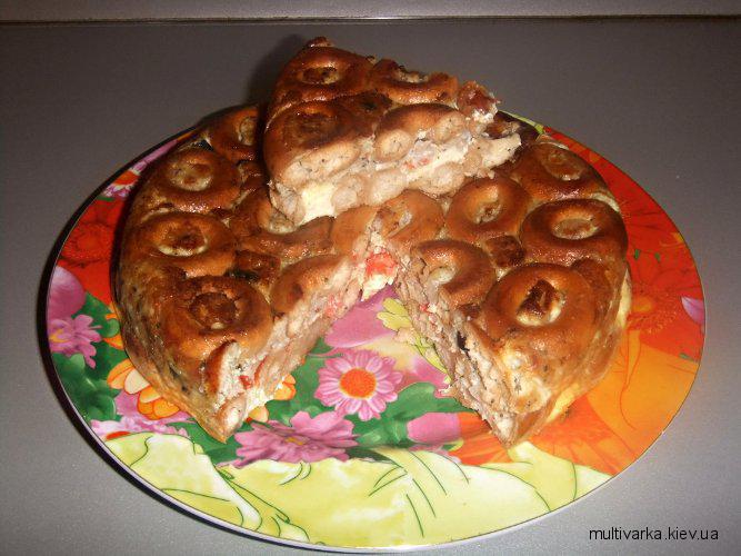 Мясний пиріг з бубликами в мультиварці
