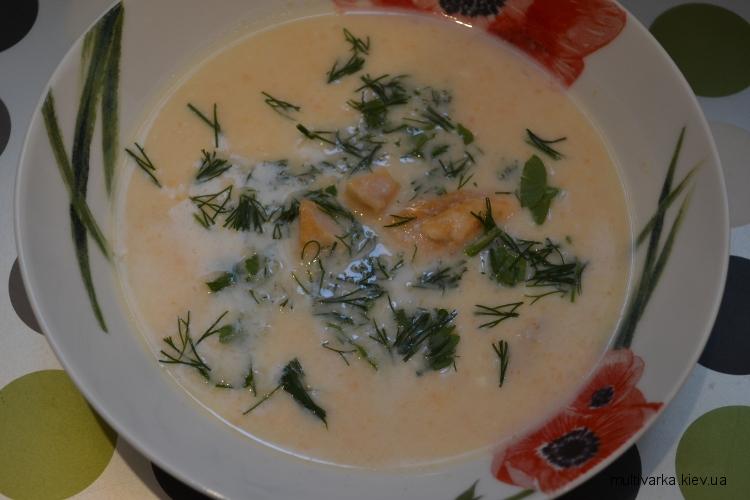Сирний крем-суп з лососем